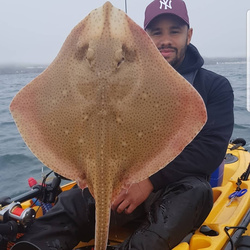 Lloyd Carty with a Ray, Blonde of 20lb 12oz