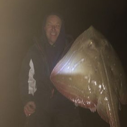 Steve Nicholson with a Ray, Small Eyed of 10lb 10oz