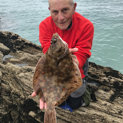 Mike Hodge with a Plaice of 2lb 7oz
