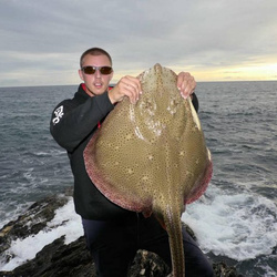 Carl McCormack with a shore caught Blonde Ray - 22lb 2oz (18/07/2015)