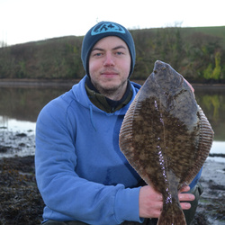 Steve King with a Flounder of 2lb 12oz 4dr