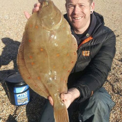 Steve Arnold with a shore caught Plaice - 3lb 4oz (7th March 2016)