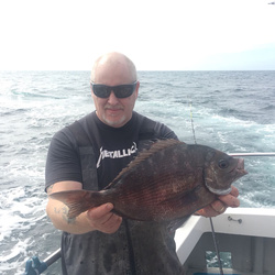 Tony Swain with a Bream, Black of 3lb 10oz 8dr