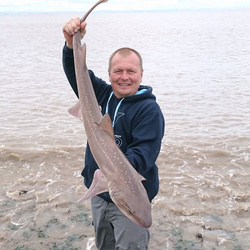 Scott Clark with a Smoothhound, Starry of 16lb 6oz 8dr
