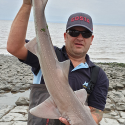 Mark Bryce with a Smoothhound, Starry of 11lb 5oz