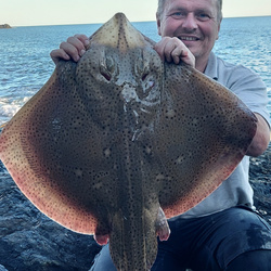 Scott Clark with a Ray, Blonde of 16lb 11oz