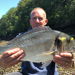 Rob Wheaton with a Bream, Gilthead of 5lb 2oz