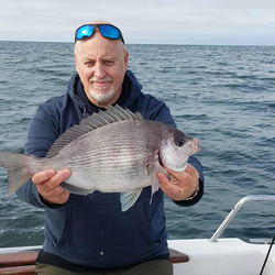 Tony Swain with a Bream, Black of 3lb 13oz
